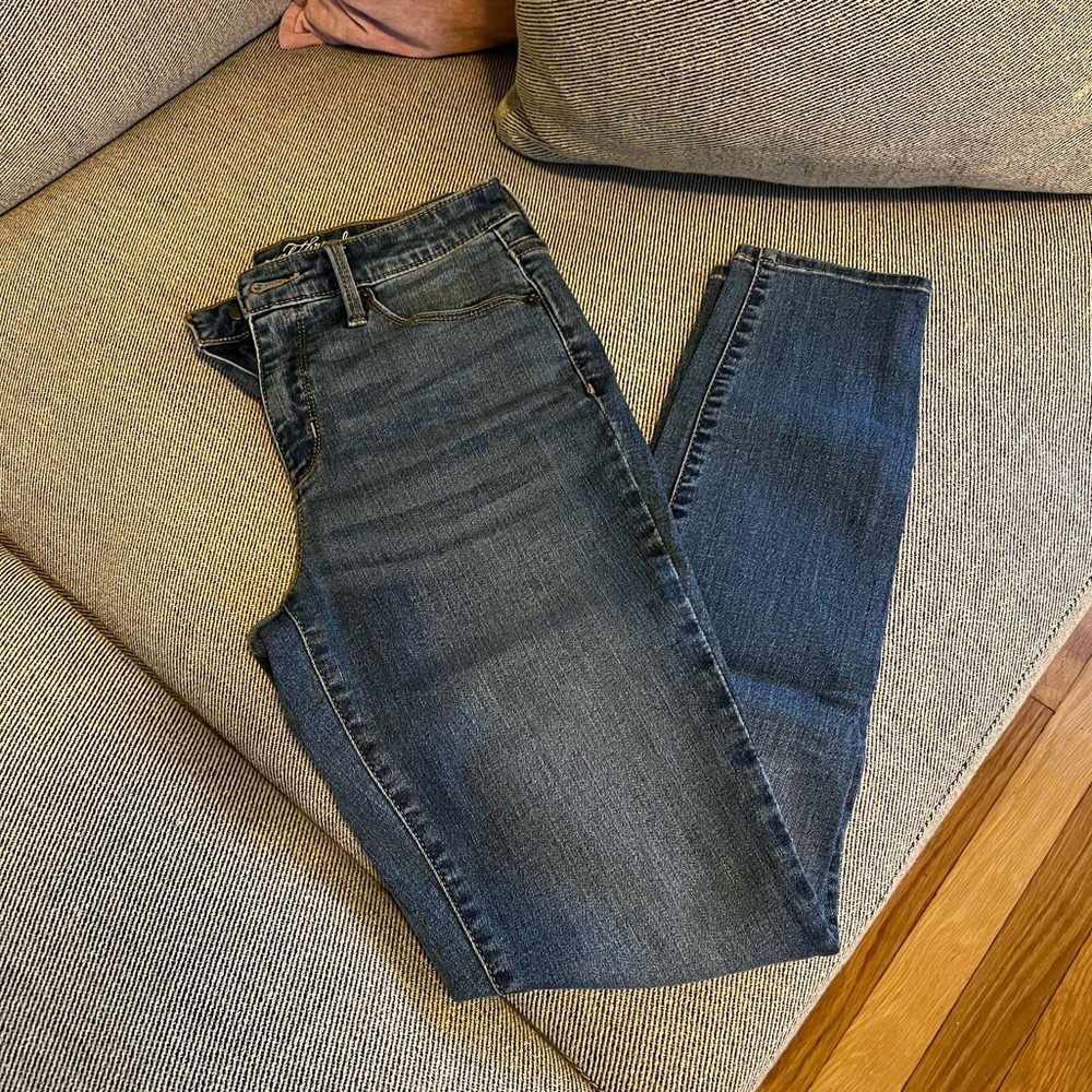 Universal Thread High Rise Skinny jeans